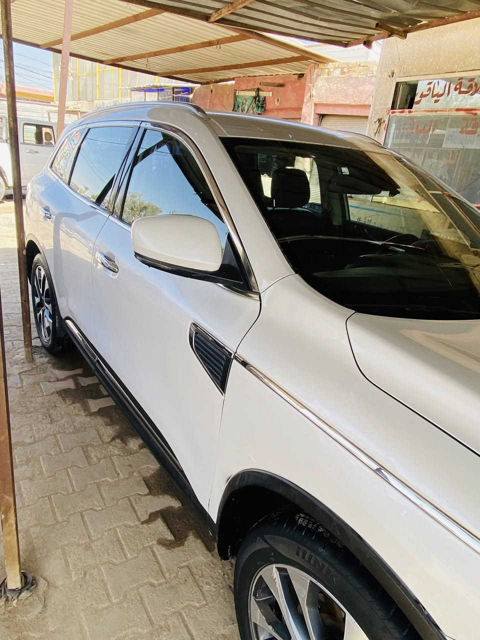 السلام عليكم
رينو كوليوس موديل ٢٠١٨ رقم بغداد 
فول مواصفات عدى الفتحه 
السياره جاهزه محرك كاز 
جاهزه مابيه نقص 
السعر ١٠٥ وبيه مجال 
العنوان النجف 
***********
