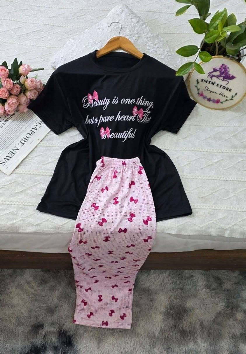 بيجامه الفيونكات 
فالينه قطني ناعم 
القياس فري سايز من 50 لل77 
سعر الدرزن 130


**إذا كنت صاحب هذا الإعلان وتريد حذفه لأي سبب، رجاءا أرسل رسالة إلى الدعم الفني**