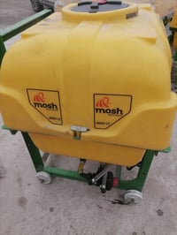 مرشة للبيع ٤٠٠ لتر جديدة هاتف ٠٧٧٣٦٩٤٠٦٨٦