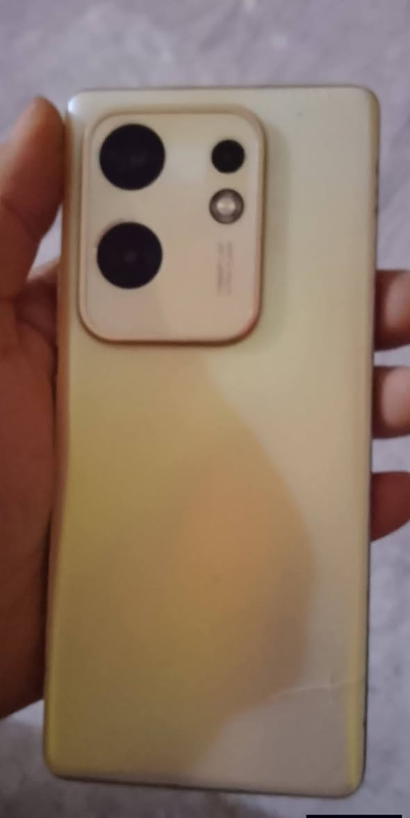 السلام عليكم للبيع  جهاز Infinix Zero 30 عاطل بي البورد استخدام ٥اشهر تكدر تاخذ منه قطع مثل شاشه مضلعه  اصليه مال شركه بطاريه و كامرات اصليه وباقي لقطع كلهن شغاله سعره 70وبي مجال عنواني الاسكندريه بدور ‏‪***********‬‏
