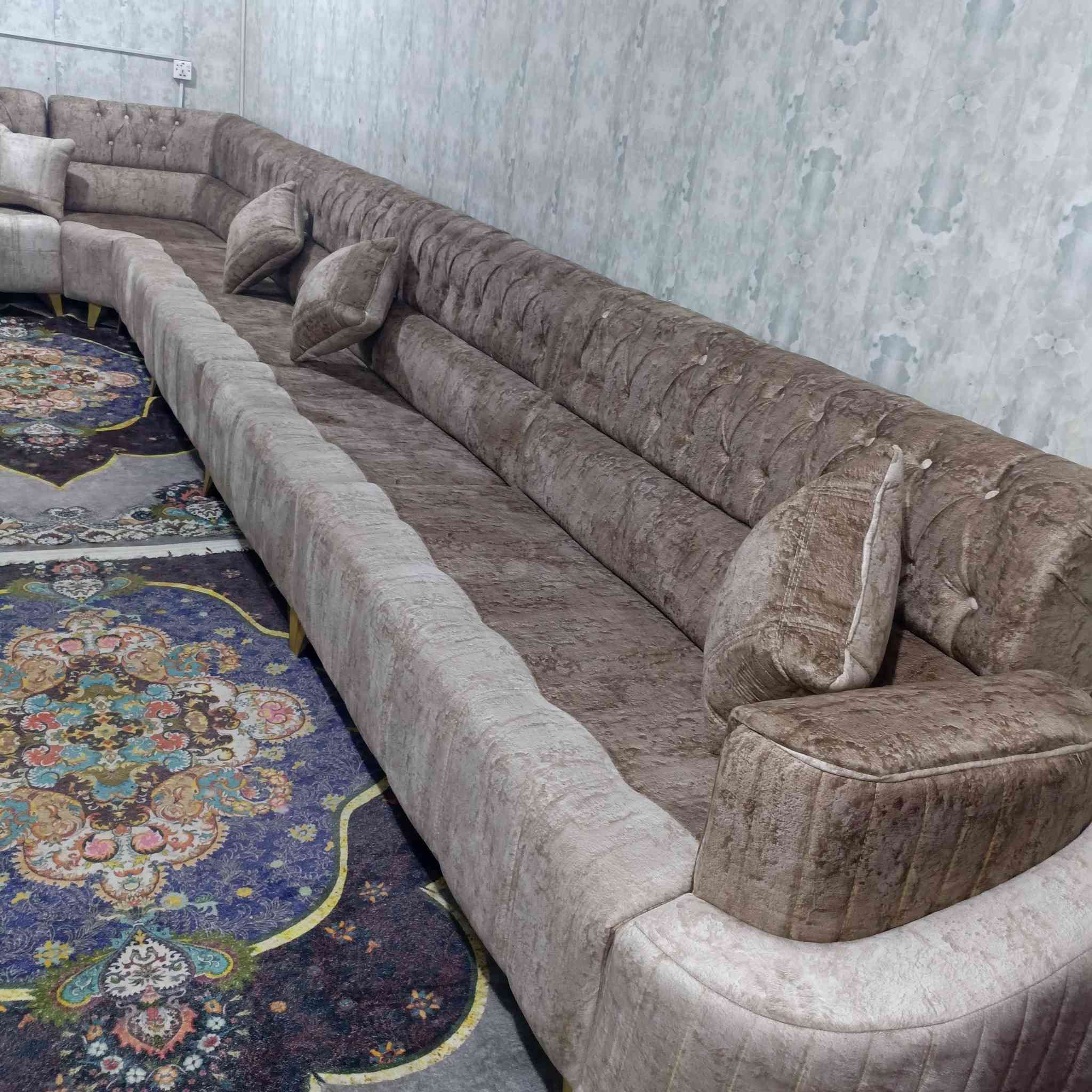 تخم تركي تفصال تكمه ثقيل  16مقعد مامستعمل العنوان بغداد السعر ب650 الاستفسار ع رقم ‏‏‪***********
