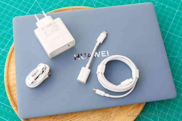 السلام عليكم 
لعشاق التميز والأناقة من هواوي (انحف واخف لابتوب بالعالم 980 غم . 
ميتيوك x برو 2024 بريميوم
اعلى نسخة ولون ازرق ونسخة عالمية 

Huawei Matebook X Pro 2024 

((Premium Edition))

شاشة اوليد روعة مع تردد 120وحجم  14.2 لمس 3k
14.2" Ultra 9 32GB/2TB 

GLOBAL VERSION Laptop 

السعر مليونين و 500 الف

بغداد الحارثية 

*********** 

( تشوفة غالي صحيح بس سعر الجديد مالتة 2400$ وما تلكاه بسهولة قليل منة موجود) بغداد
