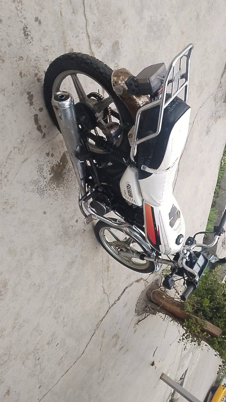 سلام عليكم دراجه البيع جني موديل 2020 كهربائي كله شغال شرط حيل نضيفه سعره 250 بيه  قلبف


**إذا كنت صاحب هذا الإعلان وتريد حذفه لأي سبب، رجاءا أرسل رسالة إلى الدعم الفني**