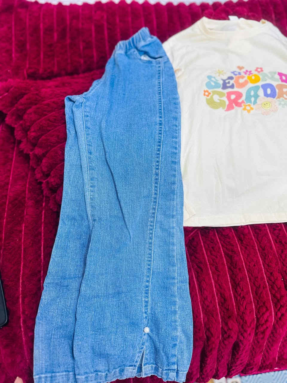 السلام عليكم ملابس اطفال كل. لبسه داخل المنشور سعرها ١٠ الاف وتوصيل داخل الناصريه فقط الي تريد تحجز تتواصل ع الرقم ***********
