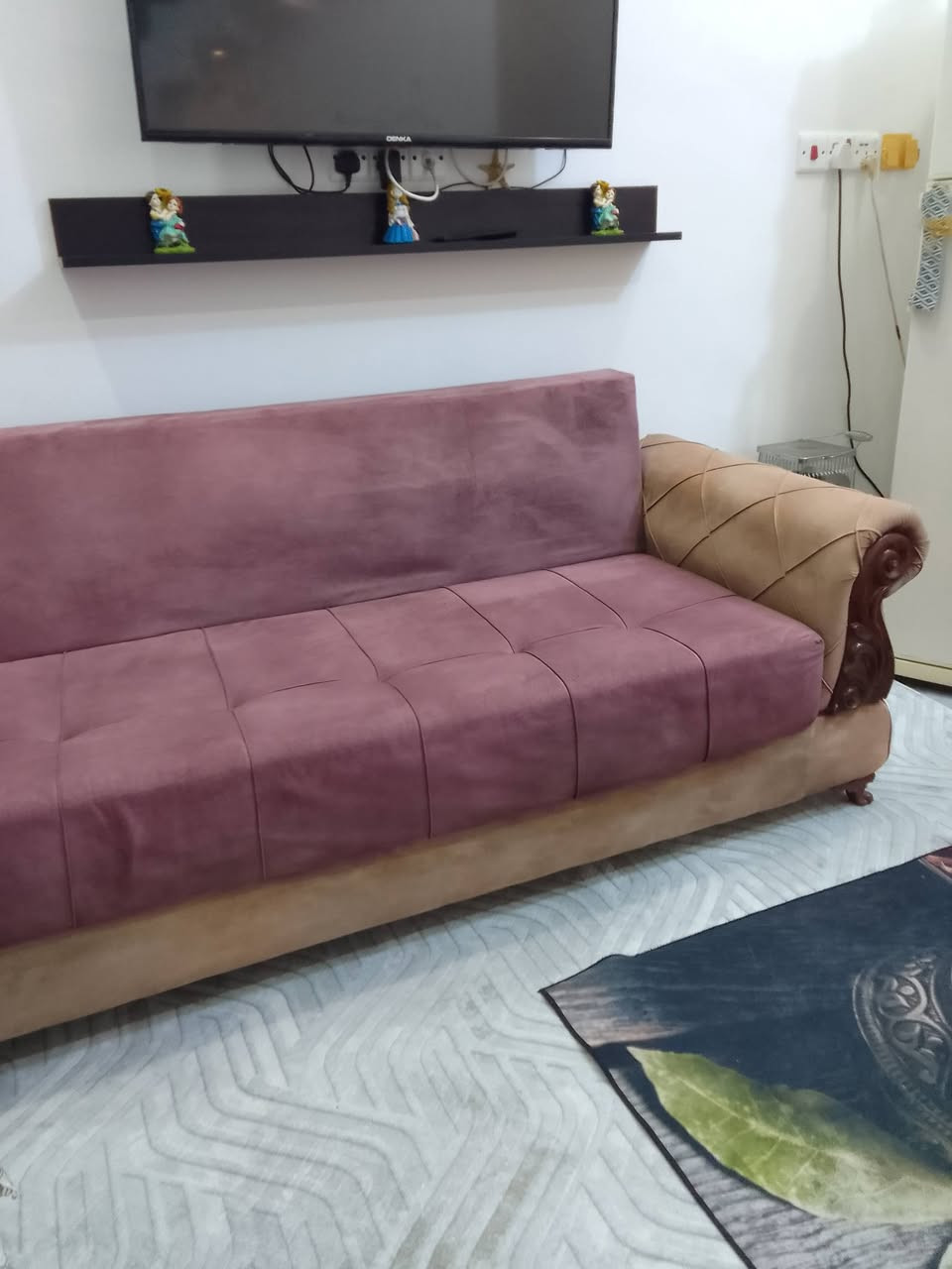 تخم تركي نضيف كلش تسكام مو سوكي خفيف ٨مقاعد للبيع السعر ١٥٠الف للأستفسار الاتصال على الرقم ***********
