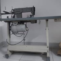 ماكنة خياطة ياباني نوع جاكي كلش نظيف 175 الف  واتس 07714525626