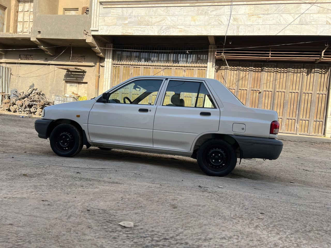 السلام عليكم سايبه موديل 22 رقم بابل مشروع وطني سياره
جديده خلاص على وضع الشركه 

شاشه كامره تخم تاير جديد 

حداديه مكفوله كير مكفول 

مكينه مكفوله من التنقيص والتبخير 

تبريد ثلج تدفئه سنتر لك مابيها نقص ابد 

بيها بارد بارد بالجاملغ لمامي وكارت يم عين البانزين 

باقي ساره مكفوله من الفتح والتبديل ساره 

جديده خلاص على وضع الشركه  مكاني بابل مركز 

المدينه   السعر 53 وبيها مجال بصيط 
                        ( ***********  )
