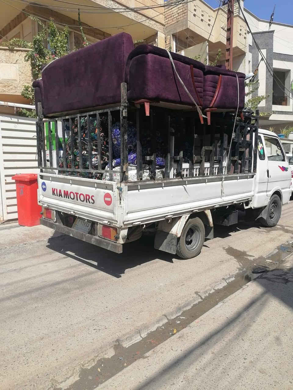 #الرحمن لنقل الأثاث للاستفسار  
☎️ واتساب/*********** 
زبائننا الأعزاء،
لا داعي للقلق، نحن في خدمتكم لجعل عملية نقل الأثاث أسهل وأسرع!
✅ خدماتنا تشمل:
نقل الأثاث من منزل إلى آخر بسرعة وأمان. 🏘️🏣
فريق عمل محترف ومدرّب على فك وتركيب الأثاث. 👨‍🔧
نجّارين متخصصين بجميع أنواع الأثاث (ماليزي، تركي، عراقي وغيرها). 🪑
سيارات نقل مجهزة (هينو كبيرة – كيا صغيرة) لتناسب جميع احتياجاتكم. 🚛
تغليف وحماية الأثاث بعناية كاملة تحت مسؤوليتنا. 🤝
🚚 خدمتنا تشمل النقل من بغداد إلى جميع المحافظات.
📞 اتصل الآن، وسنتكفل بكل شيء من المعاينة إلى التوصيل بأمان!
