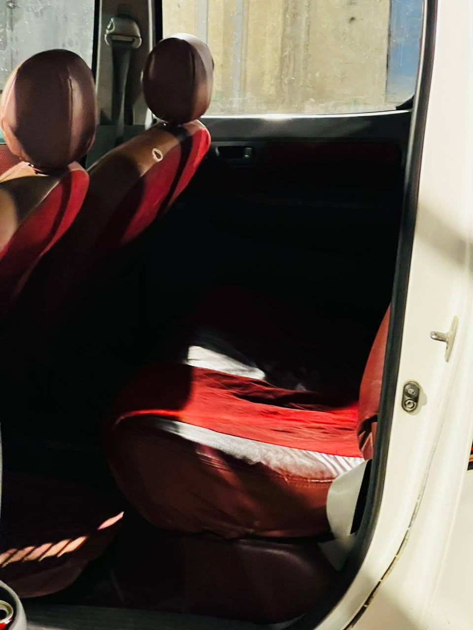 السلام عليكم سياره البيع فلونزا موديل 2006 مكفوله رقم بابل تحويل ثاني يوم محدثه 14 ماعده هاذ البارد ماشر عليه البقيه كله كفاله تايرات حداديه جاهزه من كلشي اكسن كله جديد تبريد تددفه مكاني بصره الدير رقم الهاتف *********** السعر 115وبيه مجال
