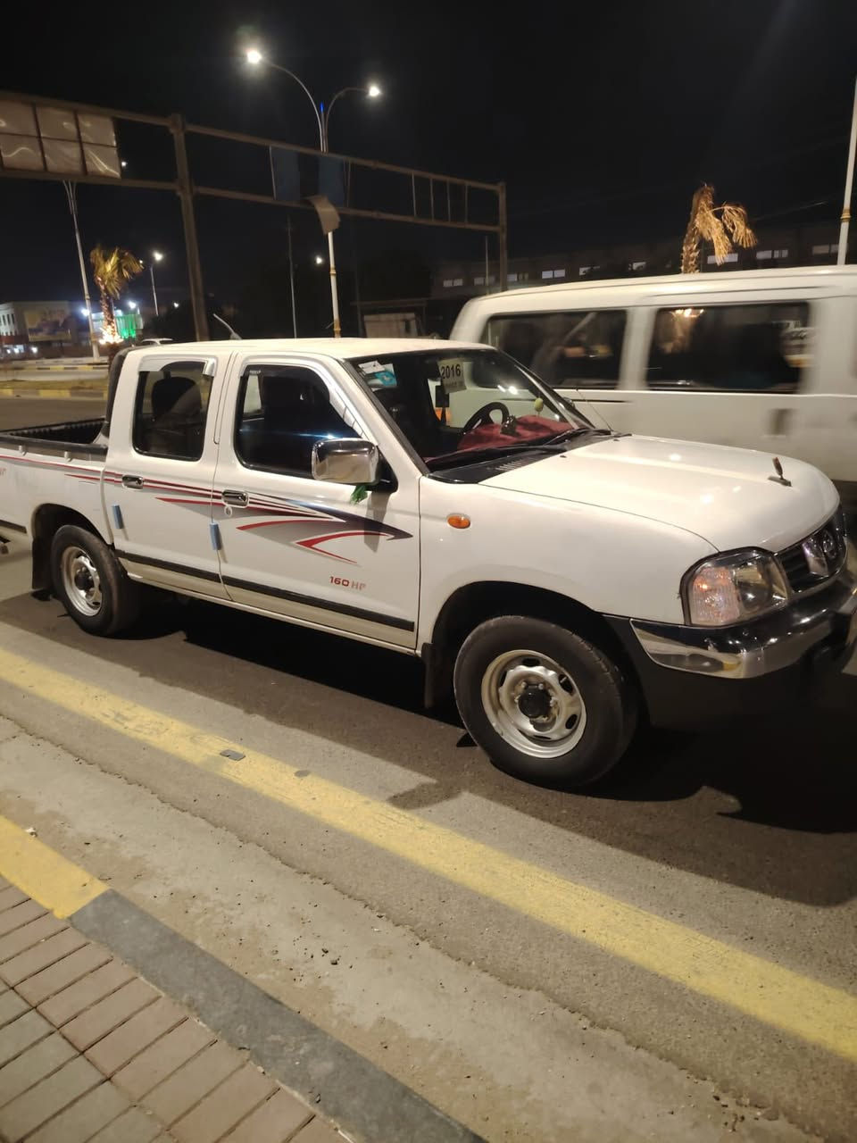 للبيع نيسان 2016 سياره جاهزه من تبريد وحداديه وتخم تاير ورقم انكليزي بسمي  محرك كير مكفولات  سعر 145 وبيه مجال ***********
