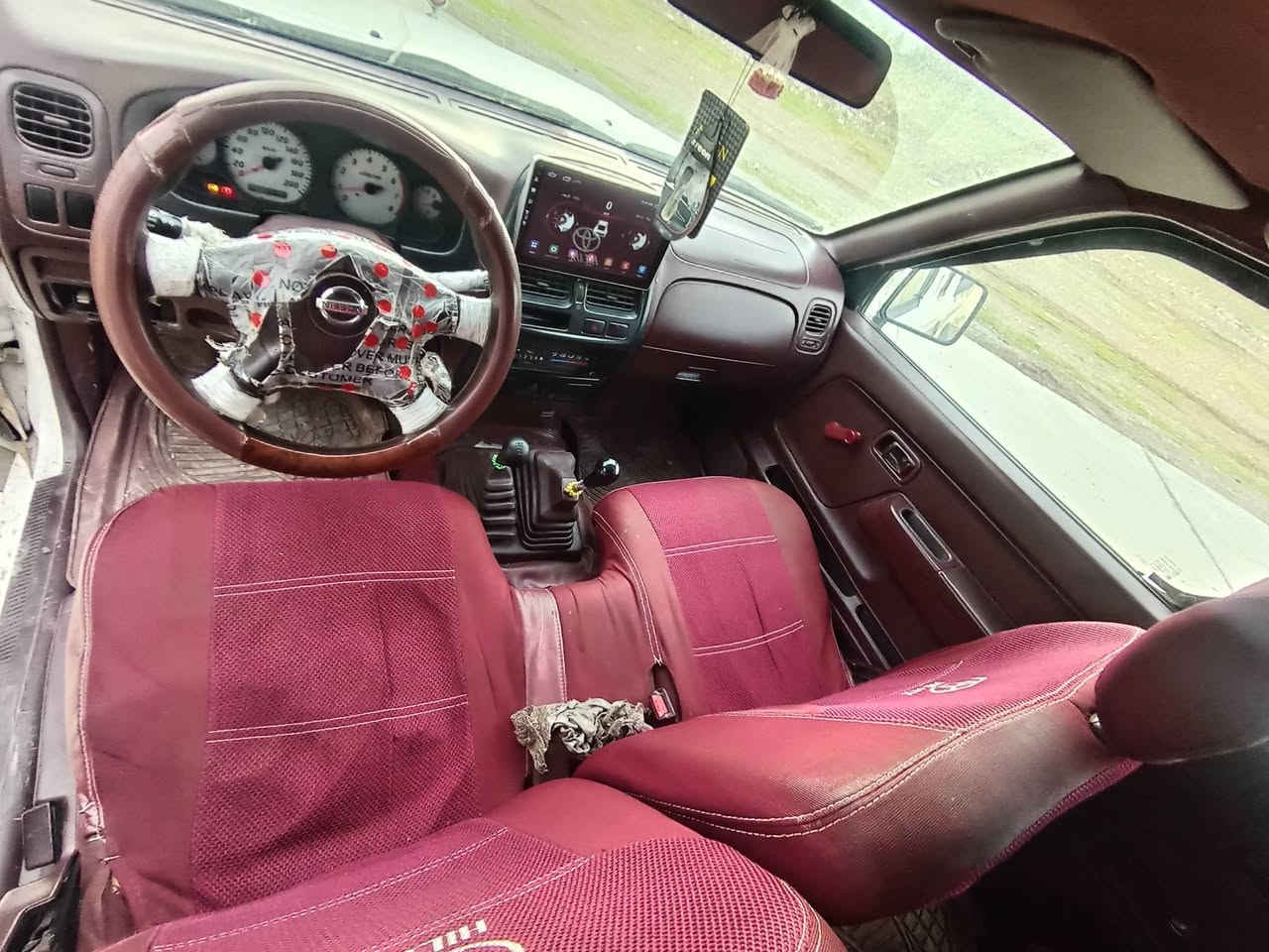 نیسان دەبڵ ئەکسل بێ سەرەتا مۆدێل ٢٠١٠ دەبڵ گێچ ئەی بی ئێس دەبڵ ئێرباگ ناو سور گێڕ و مەکینە و دەبڵ ئەکسلی بەشەرت هەموو پلێتەکانی پێوەیە سەیارەکە ساغە لە سلێمانیم
***********
