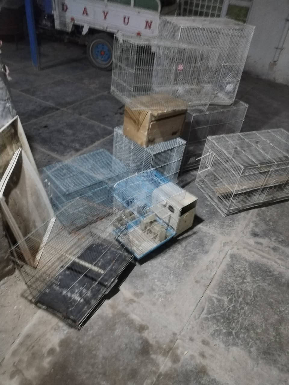 انواع الحجام القفاصه العدد 8 سعر الواحد 10 وذا كلهن بيهن مجال عنوان شطره ***********
