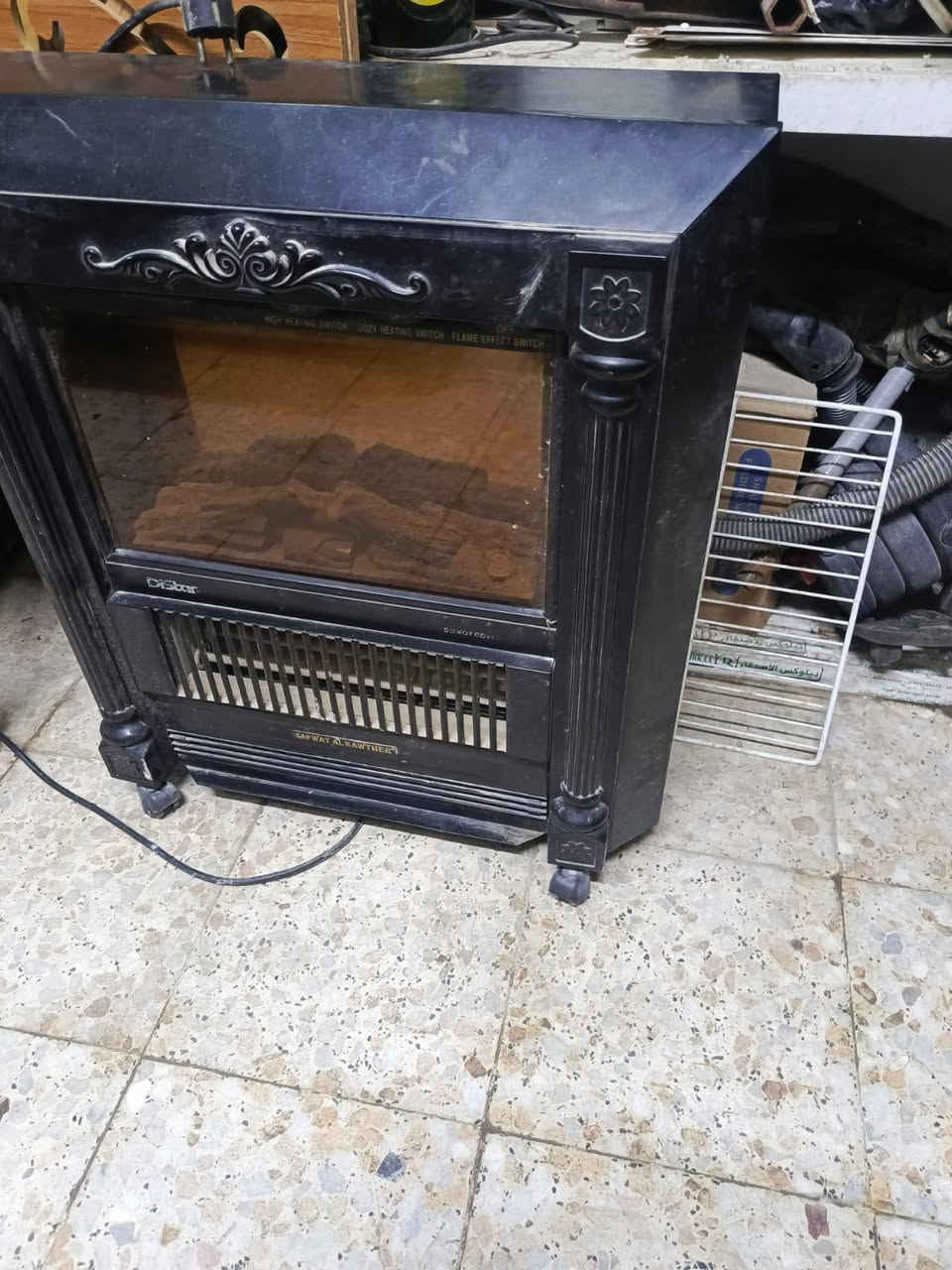 سلاااام عليكم للبيع طباخ ابو اربعه عين ابو الفرن ومع وفرن كهربائي نضيف كدامكم 
2..صوبه ام المنضر نضيفه كلش 
3...تاني ابو 500 
4..سنكي متر وربع جديد مامستخدم
5..دمبلص نضيف
6...التواصل على الرقم واتساب ***********8
