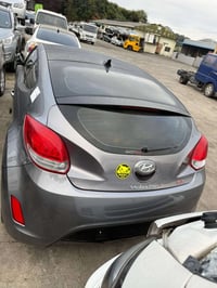 تم وصلت سيارة كاملة  فيلوستر من ٢٠١١ إلى ٢٠١٧ الي يريد غراض يكدر يحجز ...