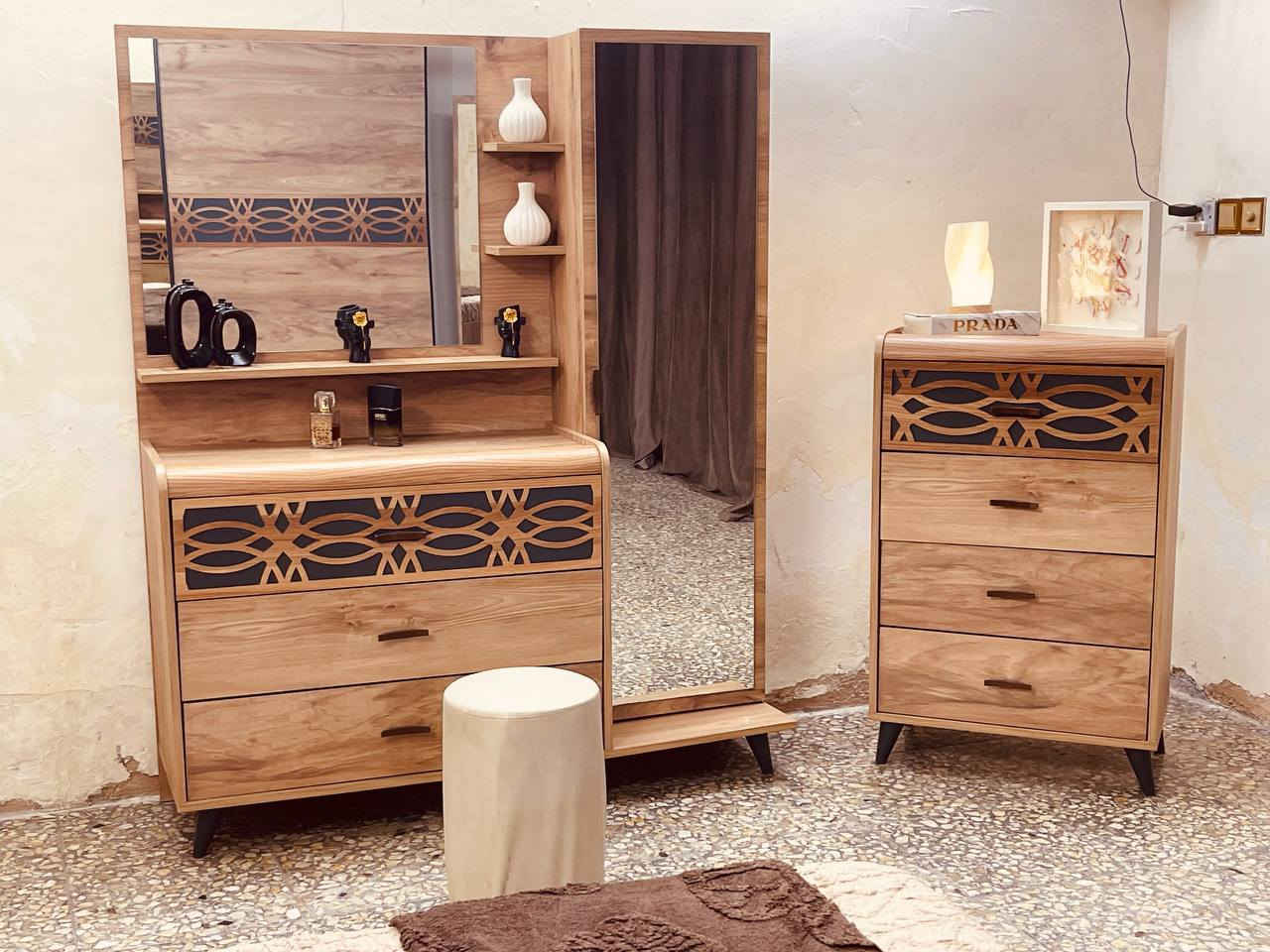 #غرفة_تركيه_للبيع_نضافه 💯 🛏️🪞
من هوم سنتر وكالة الأصلية 8⃣ قطع
سرير مخزن جديدة ولا شخط ولا زلغ 
ملائمة للعرسان غرفة حلوه تكمه ثكيله
مستعجلين على البيع سبب الأنتقال
***********
