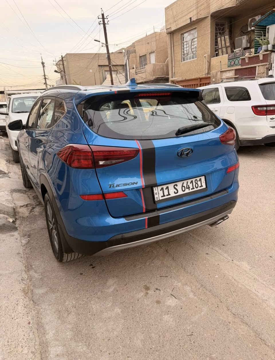 توسان موديل  2020 ماشيه  46 الف نظيفه السياره فول موصفات من عده الفتحه مكينه 2400 حادثه بنيد فقط والسياره كامله الرقم ***********  مراوسه جيب السعر 17000@إشارة
