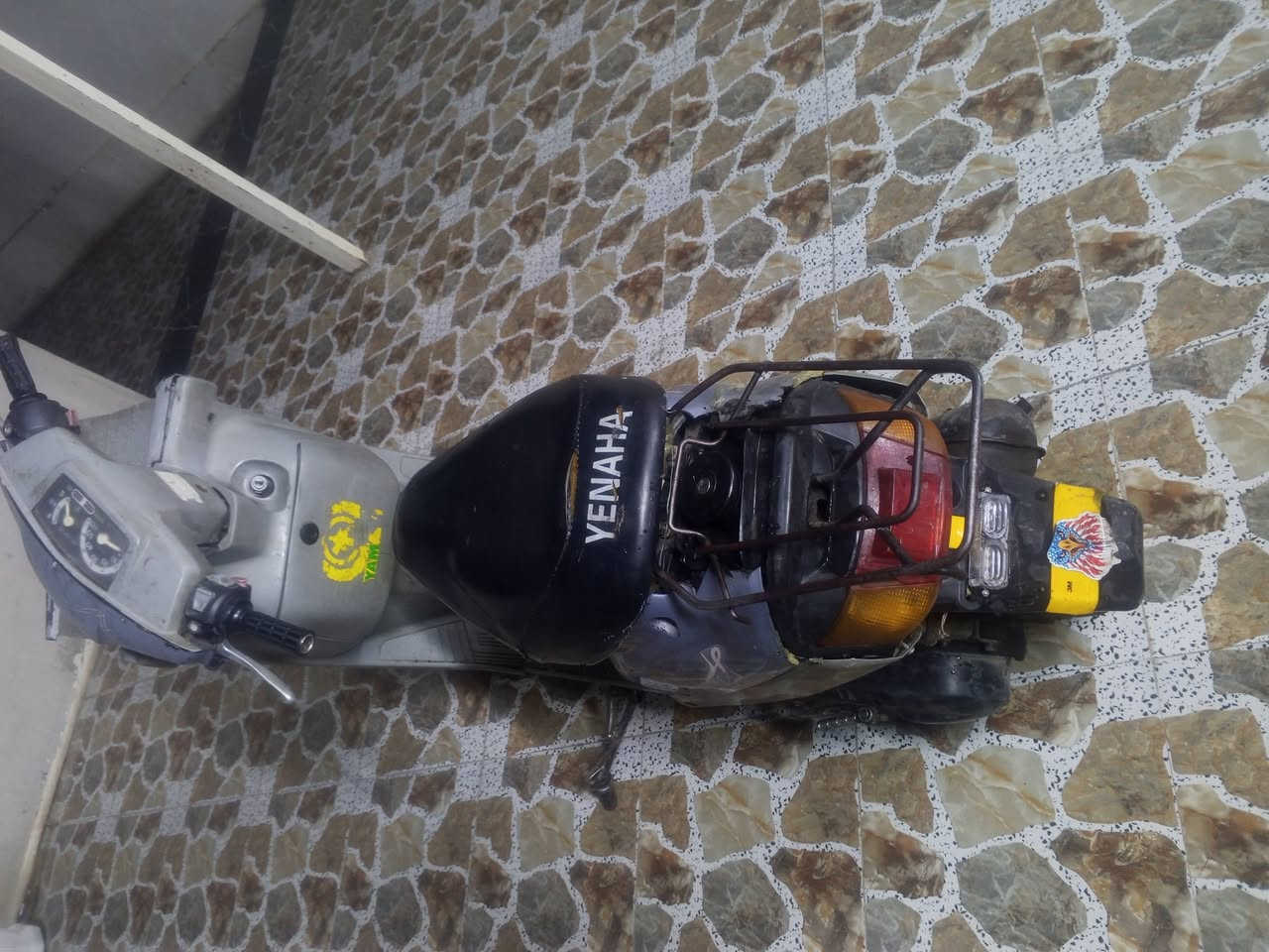 مطور للبيع نضيف  بزونه طالب علئ 150 وبي مجال 
***********
