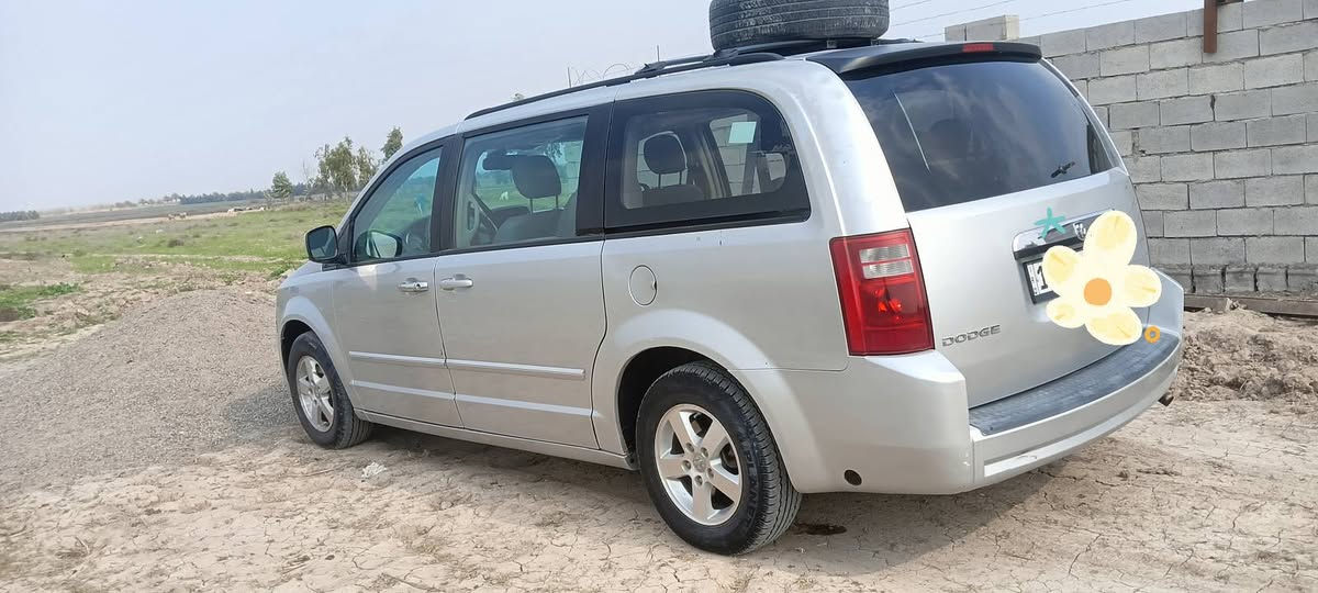 دوج كرفان 2009رقم بغداد دولي محرك كير مكفول تبريد تدفئة شغال حدادية جديدة تخم تاير جديد السعر 110 مكان السيارة ديالى للاستفسار الاتصال على الرقم ***********
