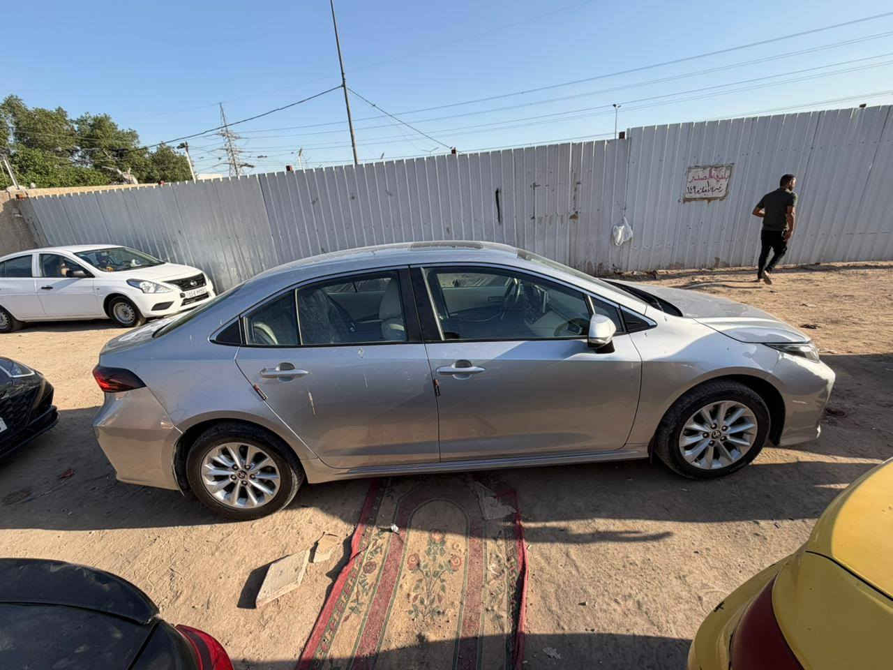 السلام عليكم
كورلا خليجي مكفولة عدا (١٠) حالوب بالبنيد 
صبغ لايوجد ضرر لا يوجد 
السياره موديل (٢٠٢٢) ماشية (١٠٠ )الف
باسمي رقمها اربيل 
السياره موجوده في بغداد السعر ١٥٥ ومجال قليل جداً جداً 
رقم الهاتف *********** واتساب اتصال،،
