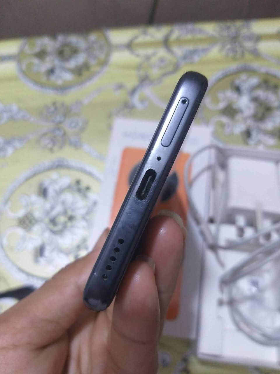 للبيع هونر x9bللبيع سعر 270الف او بي مجال بصيط جهاز نضيف شراي اتصال عل رقم او امراوس بجهاز كمون 40برو. مكان كربلاء ‭***********‬
