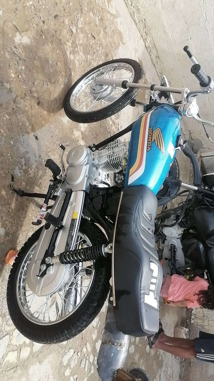 لسلام عليكم دراجه دوات للبيع ***********

