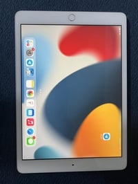 ايباد ٨ • ٣٢ • قابل جيلريك