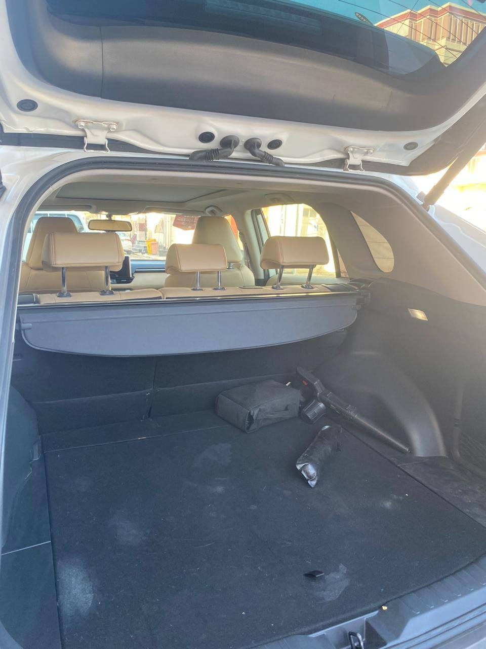 السلام عليكم
سياره للبيع راف فور
موديل 2024ساز
لون ابيض رقم اربيل
شمالي سيارة مكفوله كفاله
عامه من الدعاميه ل دعاميه
 السعر المطلوب (3500)بيه مجال قليل
اخوان مكلف بلنشر /الاتصال على صاحب السياره
 ***********
