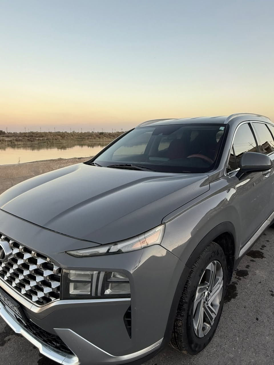 سنتافي ٢٢ وارد حادثها بدون ايرباك للبيع *********** السعر ٢١٥ بيها مجال
