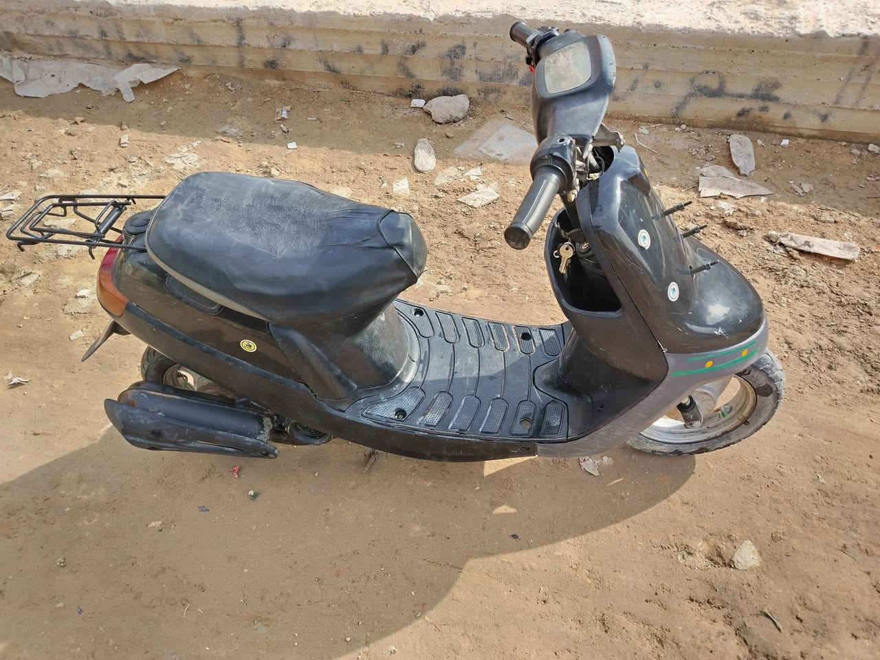 سلام عليكم
دراجه بطه للبيع ✅

دراجه حلوه ونضيفه شوفها شوف العين ✨
دراجه نكره 🌹 
سعر 190 وبيها مجال لحك الجيه 📌
مكاني نجف
الرقم  . ***********
بي واتساب
