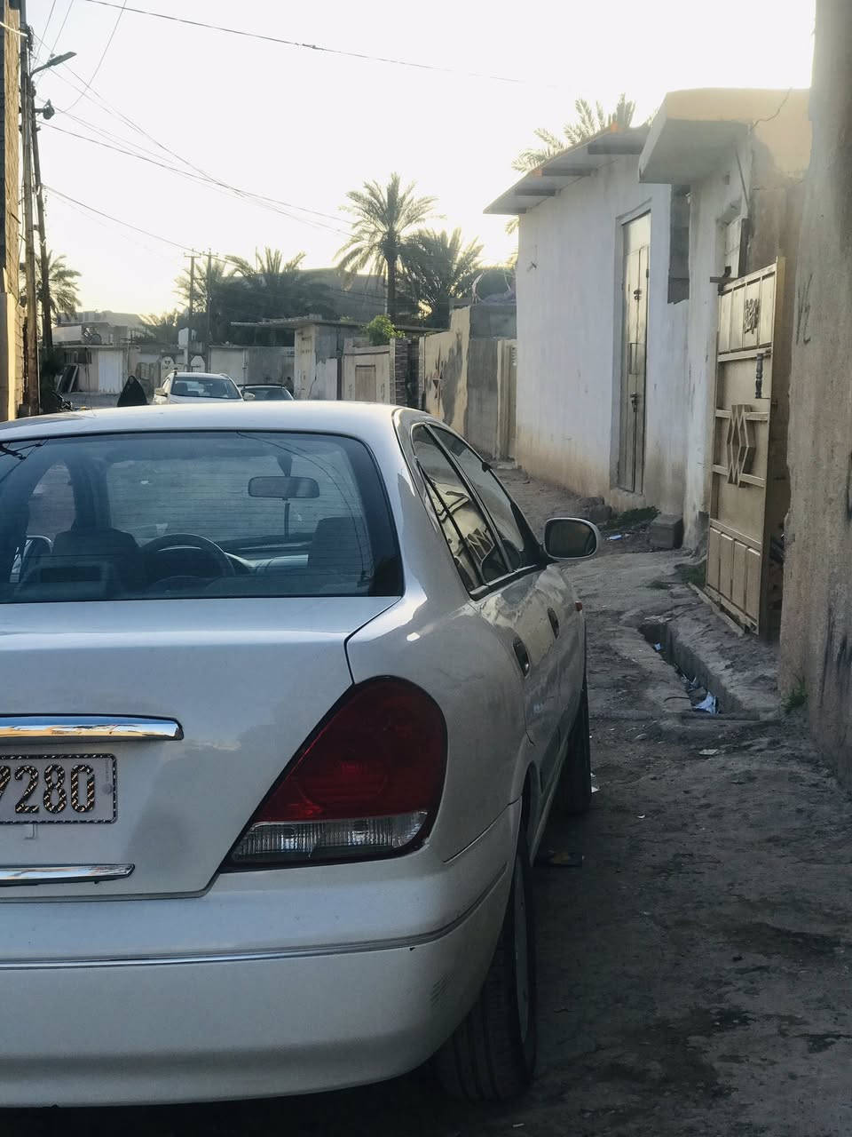 السلام عليك سياره للبيع نيسان سني موديل 2005 رقم بغداد انكليزي بسمي تحويل ثاني يوم محرك خير من الله حجم المحرك 1600 تبريد مضومة جديده صدر جديد بيهه طخه خفيفه يم قفل 🔐 صدوك فقد او لباقي كله كفاله مكان ديالئ سراجق رقم الهاتف ***********
