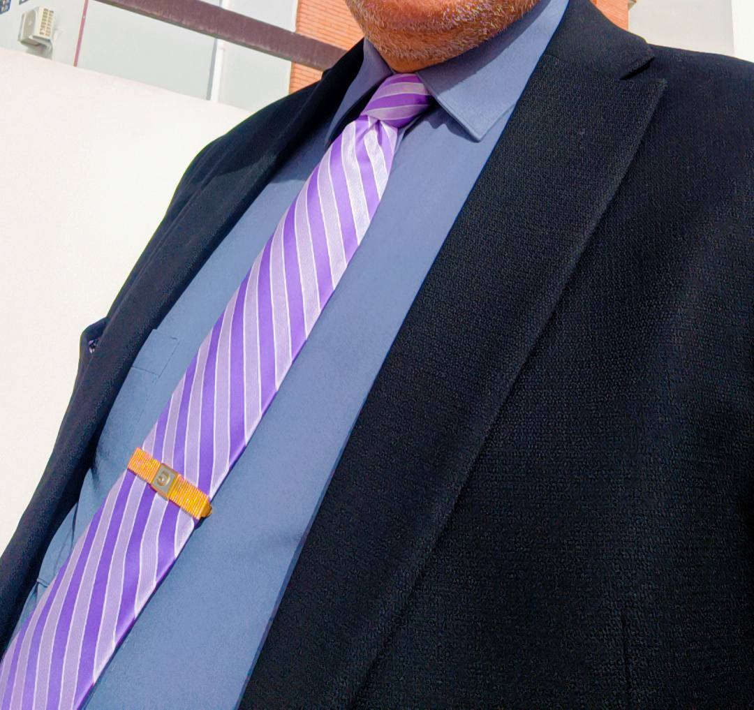 للتميز بالزي الرسمي ماعليك الا التواصل معنا واحنا تتكفل بالباقي للاستفسار *********** متوفر واتس اب وخدمة توصيل لكافة المحافظات ..
