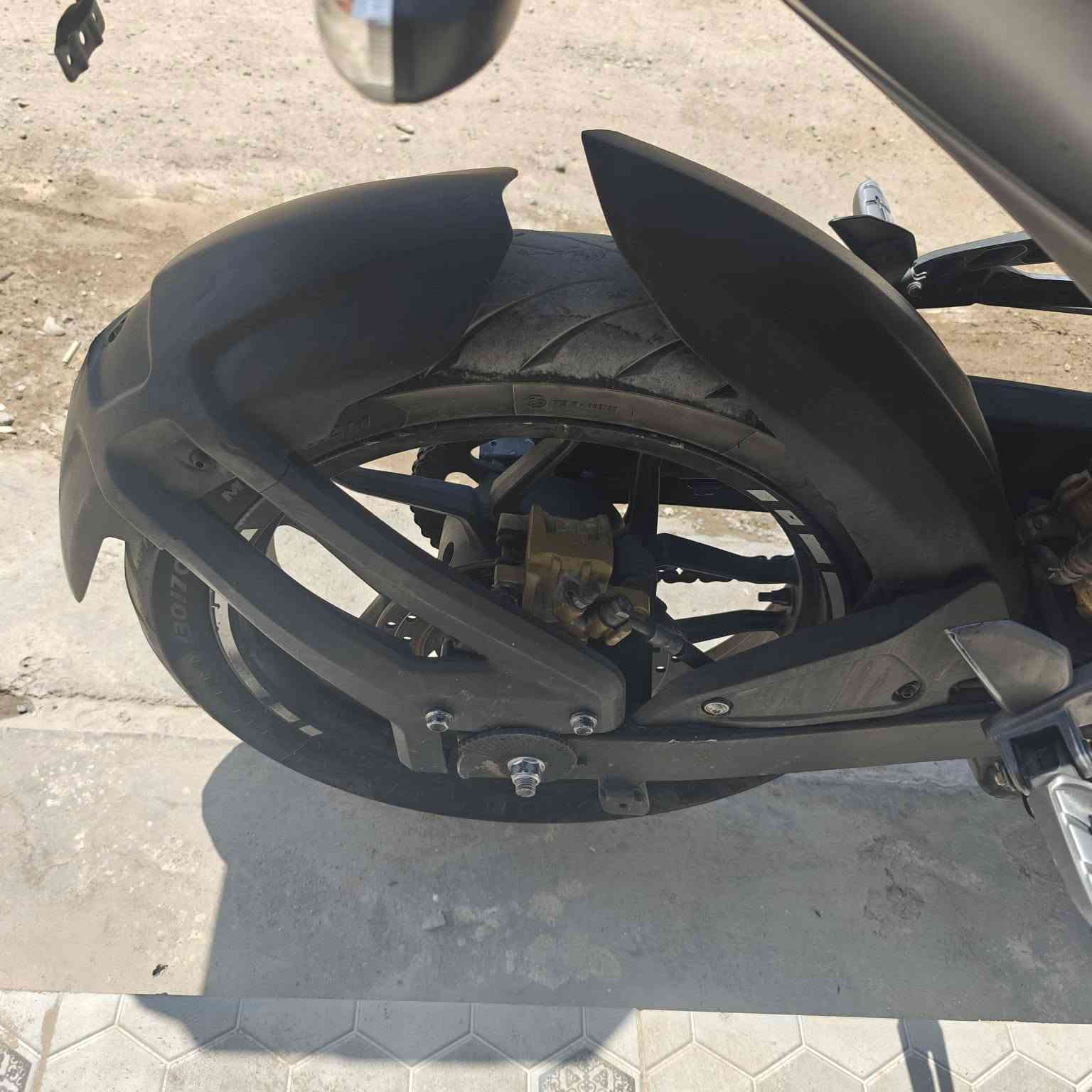 بولسر ns 200 مرقم ديالى بسمي تحويل مباشر ماشيه ٢٠ الف موديل ١٨ دراجه جاهزه بدون نقص بيع او مراوس مكان ديالى بعقوبه ***********
