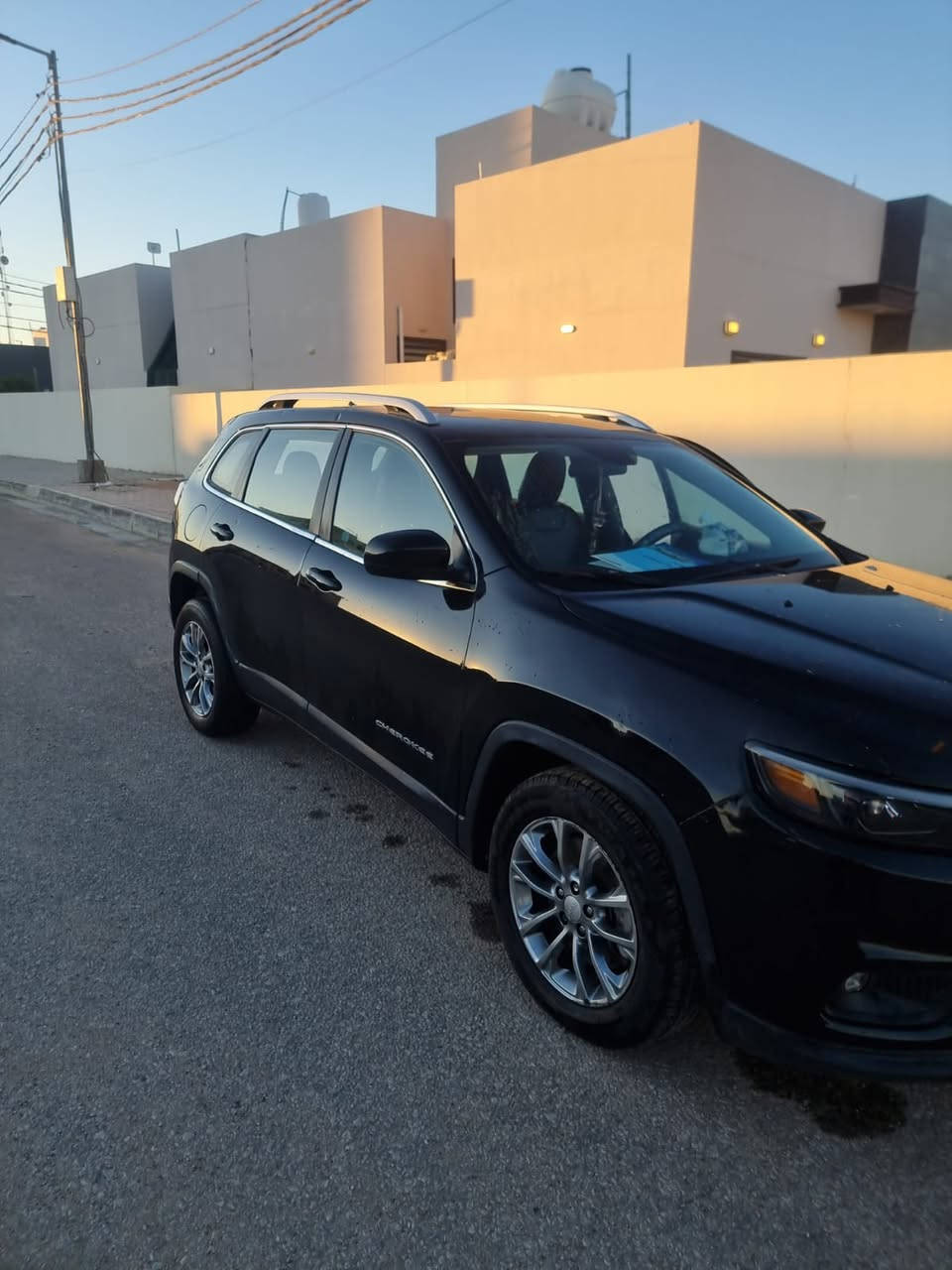 جيب شيروكي مكينه 2400 اربعه سلندر موديل2019 حادثها مثل ماموصف بصوره للبيع125ورقه وتواصل على الرقم

‭0781 144 4214‬
