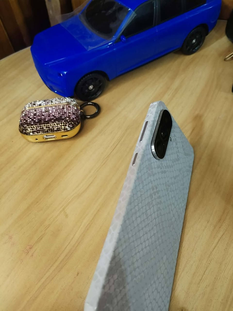 A56
ذاكرة 256  رام 8+4 مغلف 360 درجة الجهاز نضيف مامصلح مكفول السعر 295 
*********** وعندي توصيل
