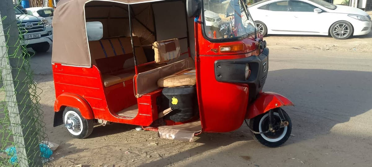 السلام عليكم تكتك للبيع موديل2018 شهر ال12يعني 19مكانه بغداد جزيرة السياحيه خير من الله كبل لشارع تكتك تشتغل دفعه باتريه ضعيف كلش يعني نقص باتري سعر5وبيه مجال قليل رقم هاتف***********
