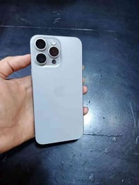 ايفون 15برو ماكس لبيع جهاز نظيف شخصه مابي كارتونه وياه ضمان ماستر بطار...