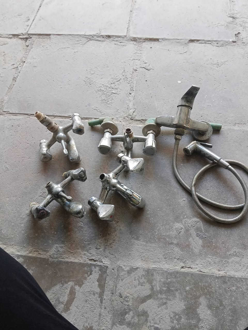 أغراض للبيع مكان النجف اي استفسار اتصال ***********
