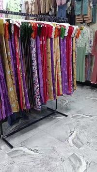 الكندي للالبسة • ألبسة نسائية وأطفال • نجف حي الميلاد