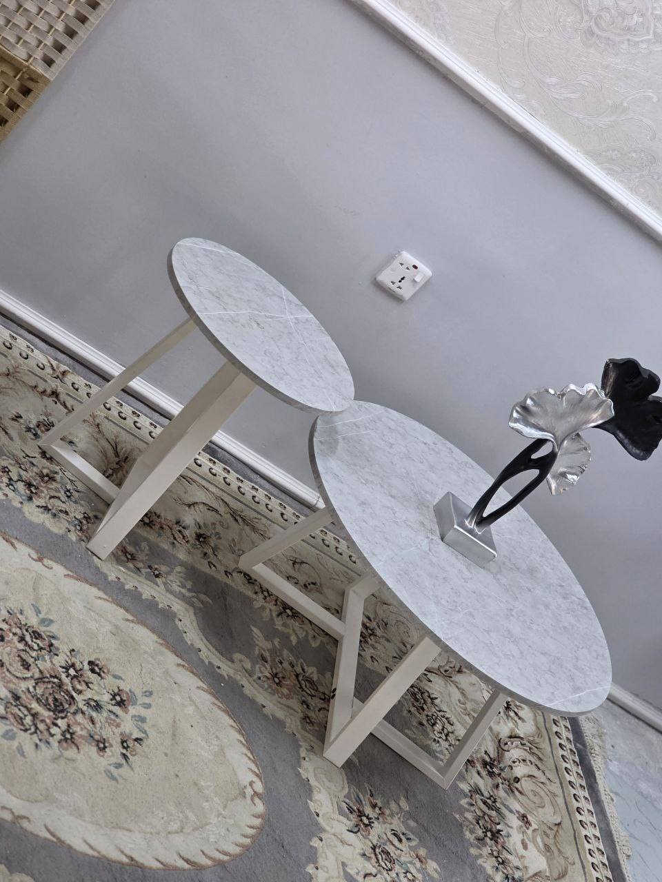 ✨ لمسة عصرية تخلي صالتك غير شكل ✨
🔥 طبلة وسطية قطعتين – خشب + رجل حديد 🔥
تصميم أنيق
متداخلة وتوفر مساحة
عملية + شكل فخم بنفس الوقت 👌
📏 القياسات:
🔸 الكبيرة:
▪️ القطر ٧٢ سم
▪️ الارتفاع ٣٩ سم
🔸 الصغيرة:
▪️ القطر ٤٢ سم
▪️ الارتفاع ٤٢ سم


**إذا كنت صاحب هذا الإعلان وتريد حذفه لأي سبب، رجاءا أرسل رسالة إلى الدعم الفني**