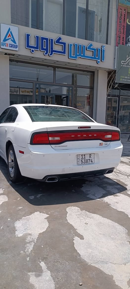 جارجر 13 RT
مكينة V8 5700
رقم بغداد بأسمي تحويل مباشر 
فول بدون فتحة 

بجم كبس
حادثهة 3 قطع جهة السايق 
بدون دواخل 
بدون ايرباك 
130$ وبيهة مجال 
مكاني حلة شارع 60
***********

