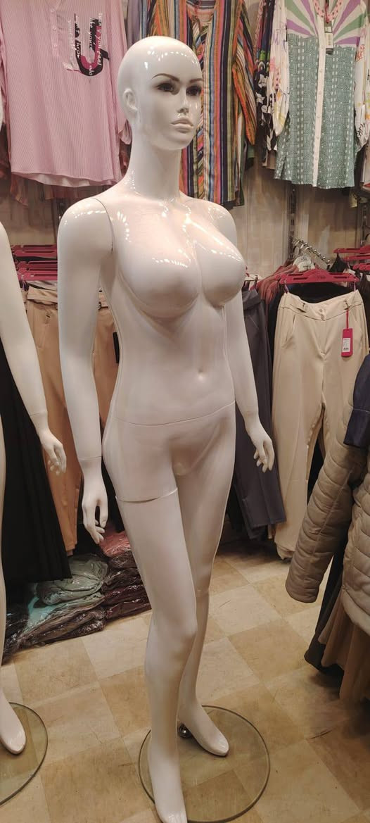 مليكان فايبر كلاس مستعمل نظافة 90% سعر القطعة 60 الف


**إذا كنت صاحب هذا الإعلان وتريد حذفه لأي سبب، رجاءا أرسل رسالة إلى الدعم الفني**