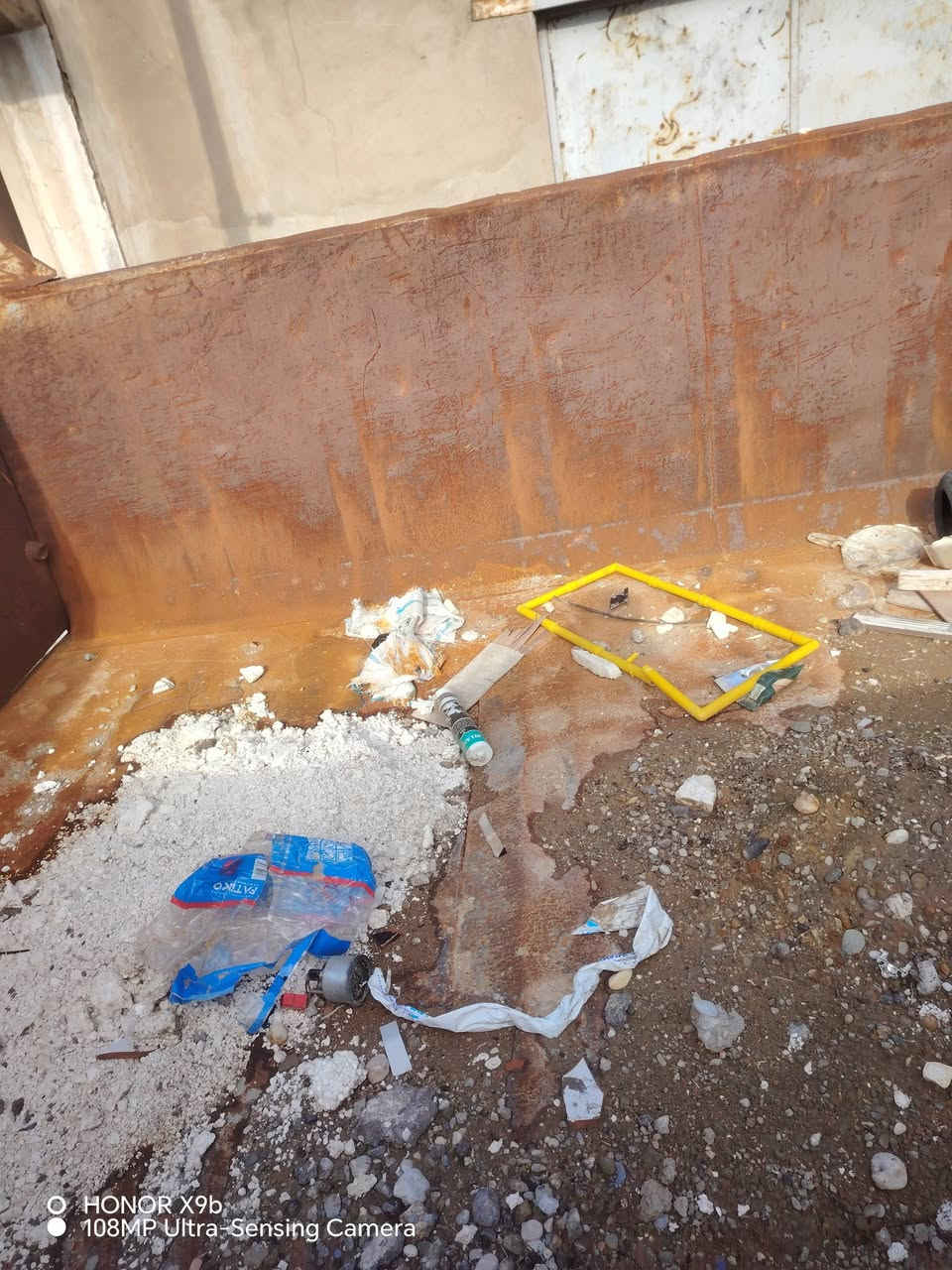 ***********
***********
