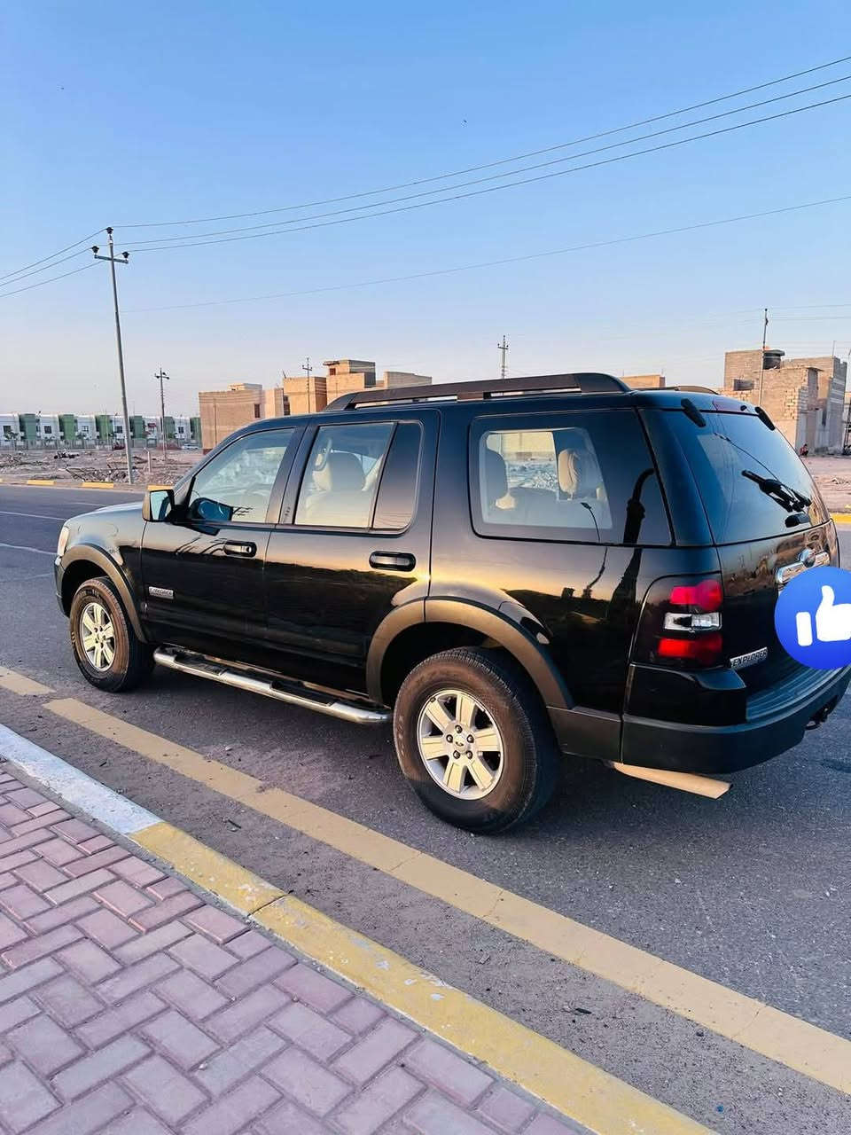 فورد اكسبلورر 2007 مكفوله   لا صبغ ولا ضربه محرك كير خير من الله  تبريد ثلج   ٥ راكب  قطعتين تبريد   سونار موجود  سعر  ١١٥    وبيهه مجال  *********** بسمي تحويل ثاني يوم
