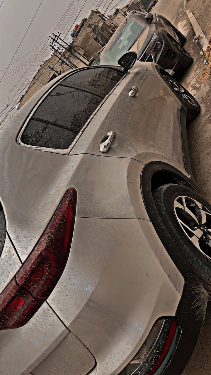سبورتج 
2021 
صبغها جاملغ خلفي 
السياره جديده كلش 
ماشيه 70 الف 
مواصفات 
فور ويل 
نضام نزول منحدرات 
رادار وتحديد مسار 
ومثبت سرعه 
3 انضمه قياده 
زينون 
شاشه كبيره 
وتحكمات جهتين 
***********
