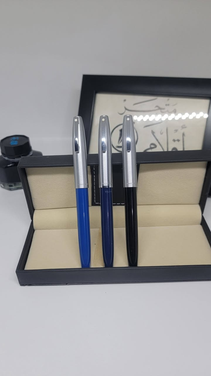 السلام عليكم
توفر بكميات محدودة أقلام شيفر امريكي الصنع إنتاج سبعينات غير مستخدم و بالعلبة الاصلية 
حالة القلم : غير مستخدم 
بلد الصنع : امريكي
سنة الصنع :  سبعينات
البدن : ريزن فاخر (متوفر بالألوان : اسود - ازرق - نيلي )
حجم النبلة : M و F
التعبئة : محبرة بنظام الضغط
السعر : 35،000 دينار مع علبة حبر 50 مل هدية
التوصيل لجميع محافظات العراق بسعر 5000
الحجز عن طريق الرسائل او الوتساب
wa.me/9647808448989
