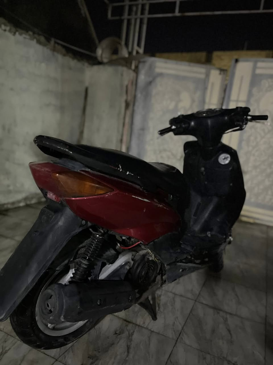 السلام عليكم سكنس نثيه كوم حديد  للبيع السعر 200 وبيهه مجال ***********
