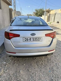 كيا اوبتما موديل ٢٠١٢ امريكي محرك ٢٤٠٠ نظيفة جداً حادثها بسيط جداً ب١٢...