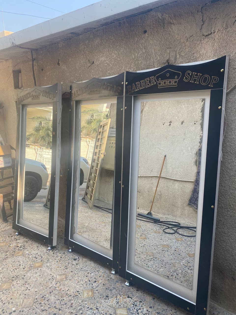 السلام عليكم 🌹
مرايات عدد 3 وعرباين عدد 3 نضيفات سعر 200 كلهن وبيهن مجال المكان الزعفرانية الاربعةشوارع  سعيدة مقابل جامع الكيلاني *********** مكلف بالنشر 🌹
