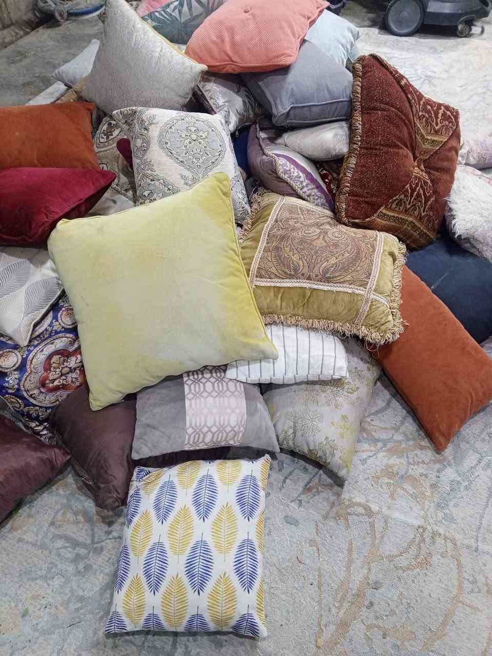 كوشات مختلفه ديباج. كويتي سعر الواحده بالف. سماوه العسكري.واتساب ***********
