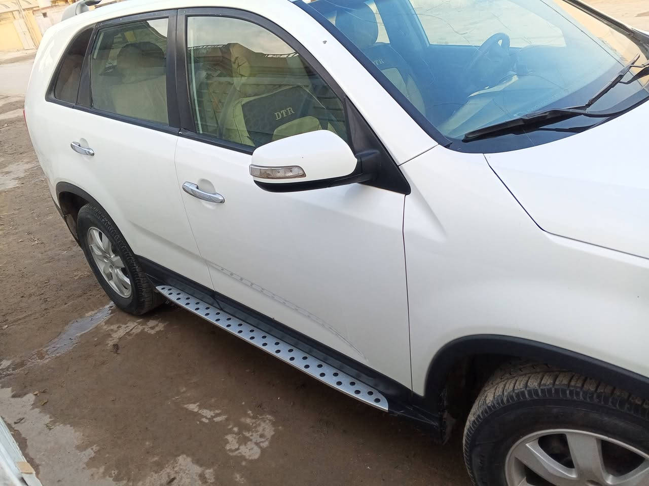 السلام عليكم ورحمه الله وبركاته سيارة سورنتوو 2013 محرك 2400سيارة جاهزة من كلشي كلين لا ضربه ولا صبغ تخم تاير جديد دوشمه جديده السعر خاص *********** ***********المكان بابل .....
